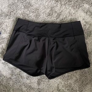 Lululemon womens size 6 shorts